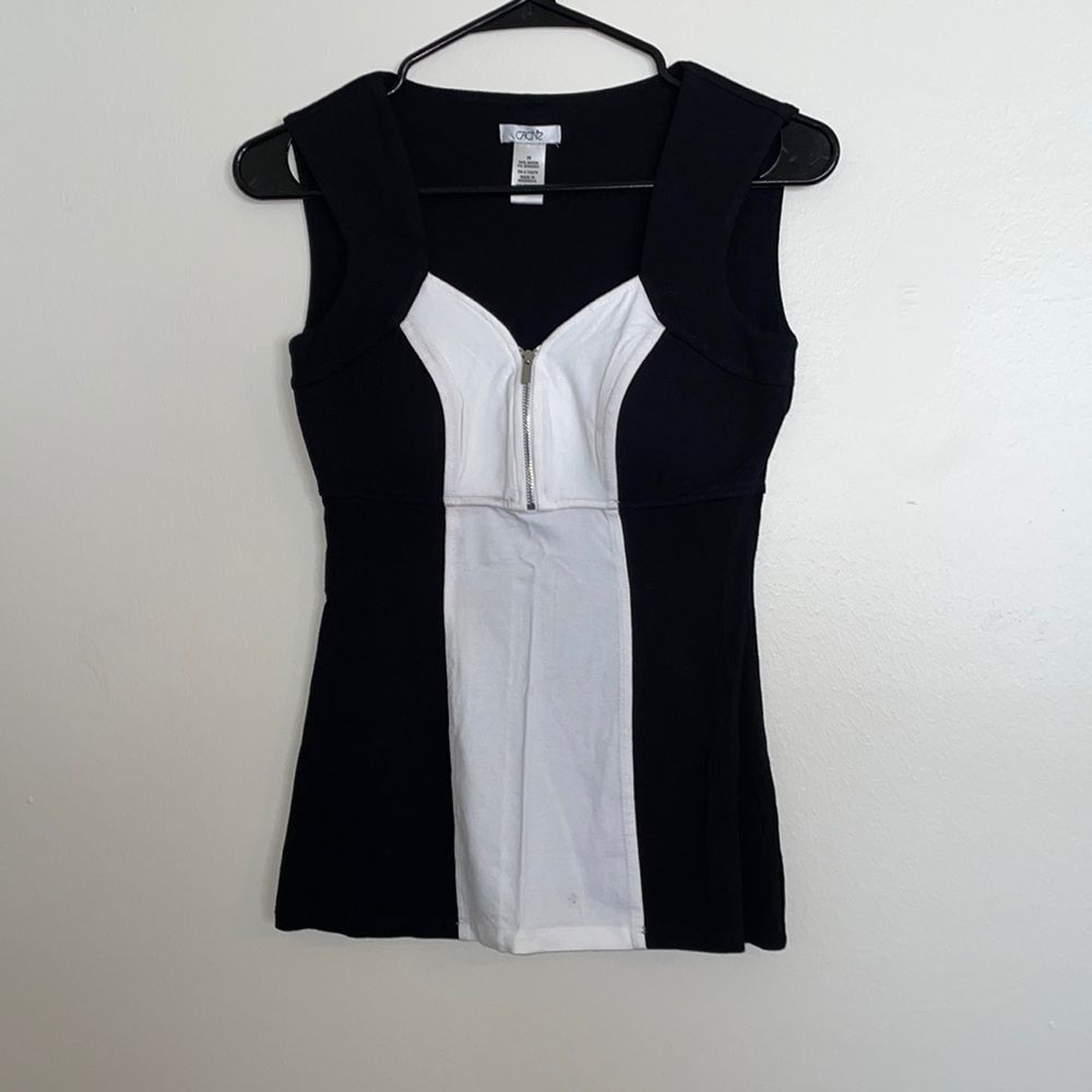 Black & White Cadie Zip Tank Top Size XS